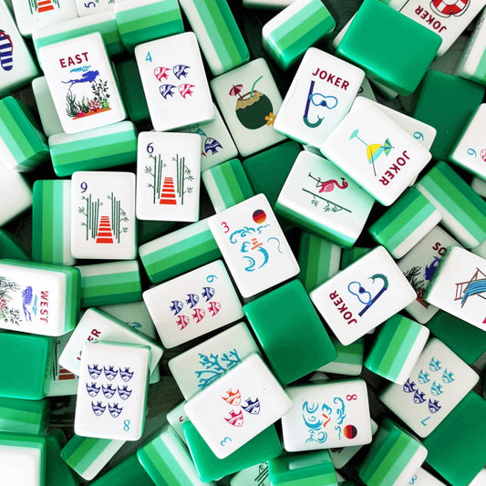 Custom-made Portable Luxury American Mahjong Tiles Set with Engraving for Family Gatherings and Entertainment