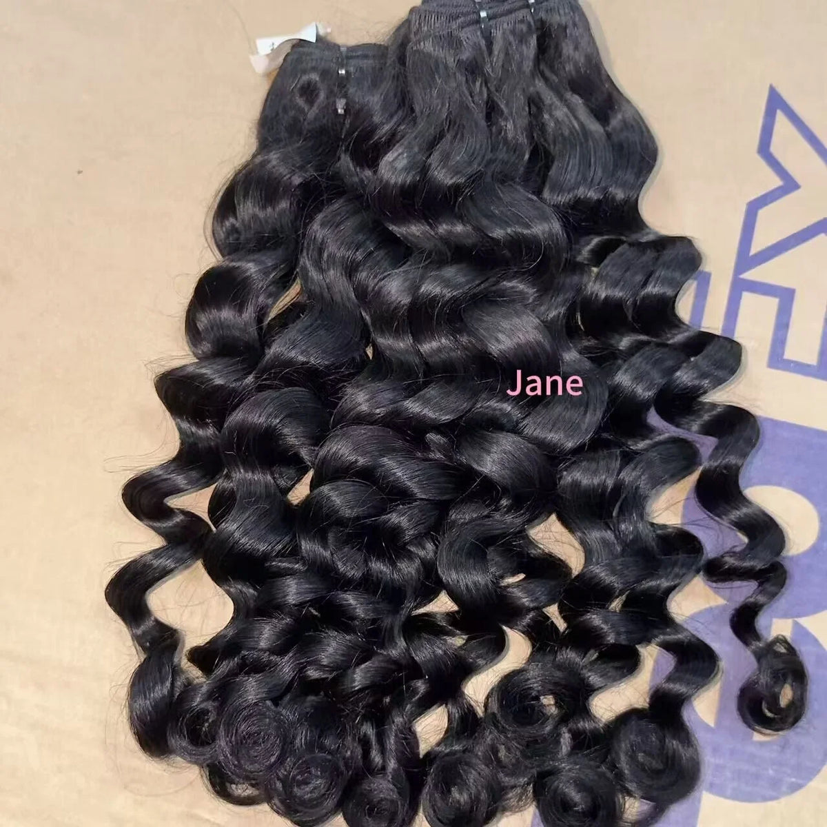 Hot Sale Natural Wave 100% Human Raw Vietnamese Hair Bundles Vendor Wholesale Indian Curly Cuticle Aligned Virgin Hair for Salon