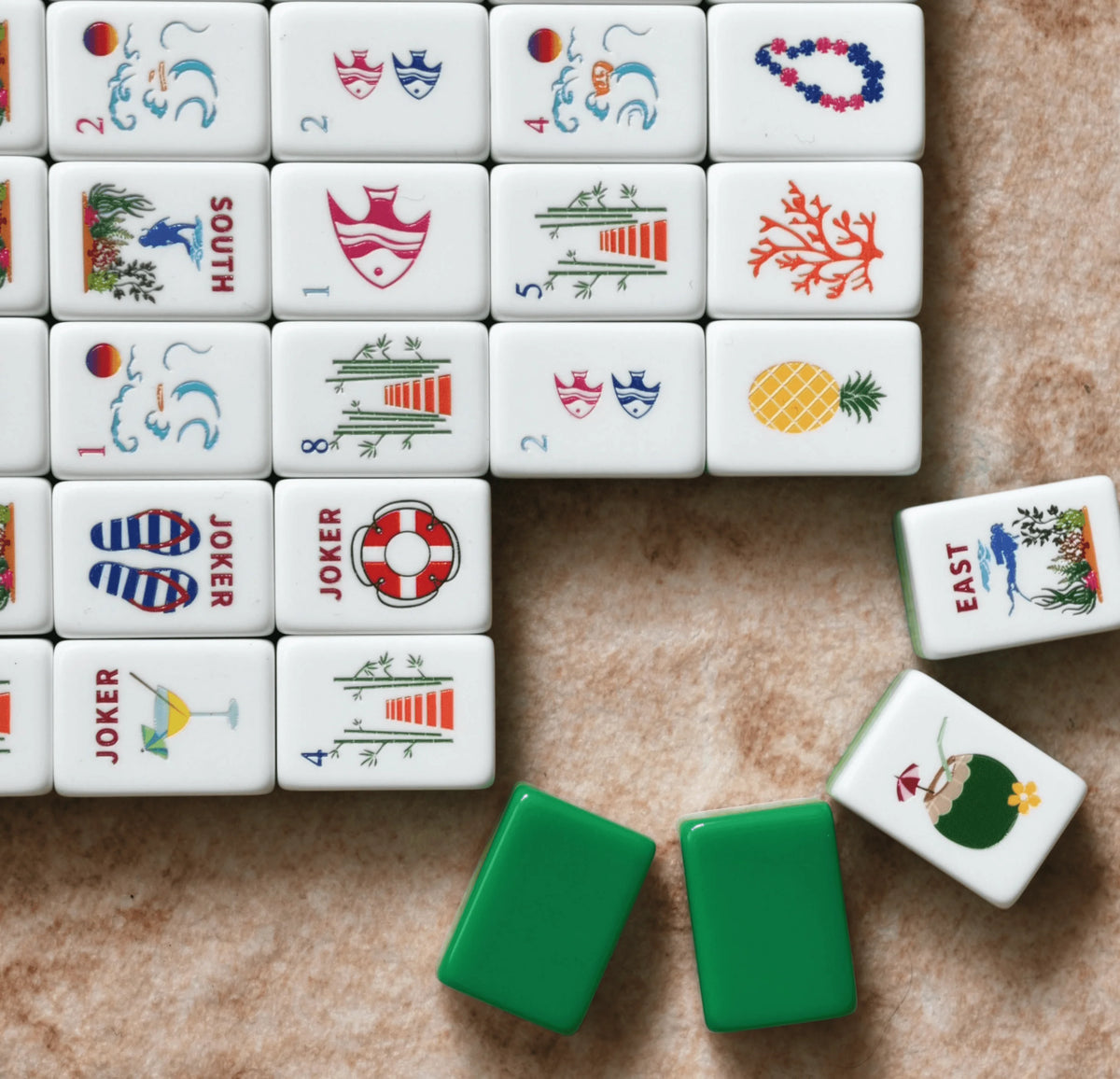 Custom-made Portable Luxury American Mahjong Tiles Set with Engraving for Family Gatherings and Entertainment