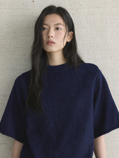Louvre Early Spring New Korean Style Simple Round Neck Knitted Slightly Curled Sweater Soft and Comfortable Casual Top for Women