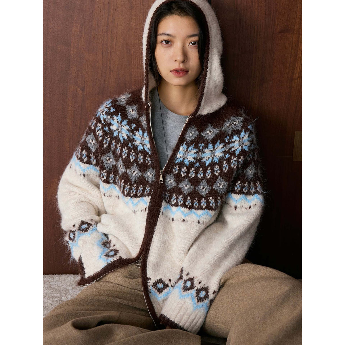 Louvre Winter New Korean Style Retro Lazy Style Jacquard Hooded Knitted Wool Sweater Loose Warm Top for Women