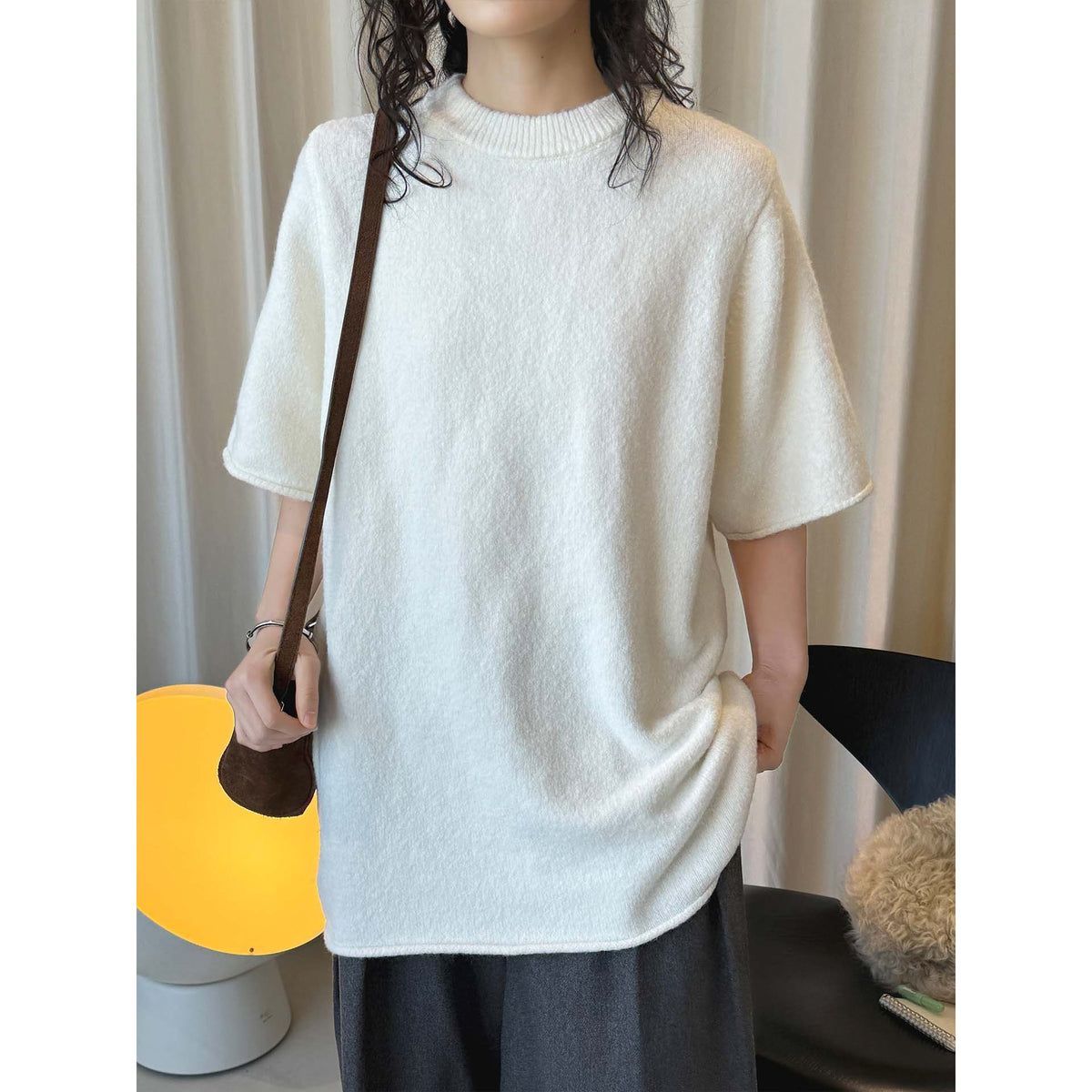 Louvre Early Spring New Korean Style Simple Round Neck Knitted Slightly Curled Sweater Soft and Comfortable Casual Top for Women