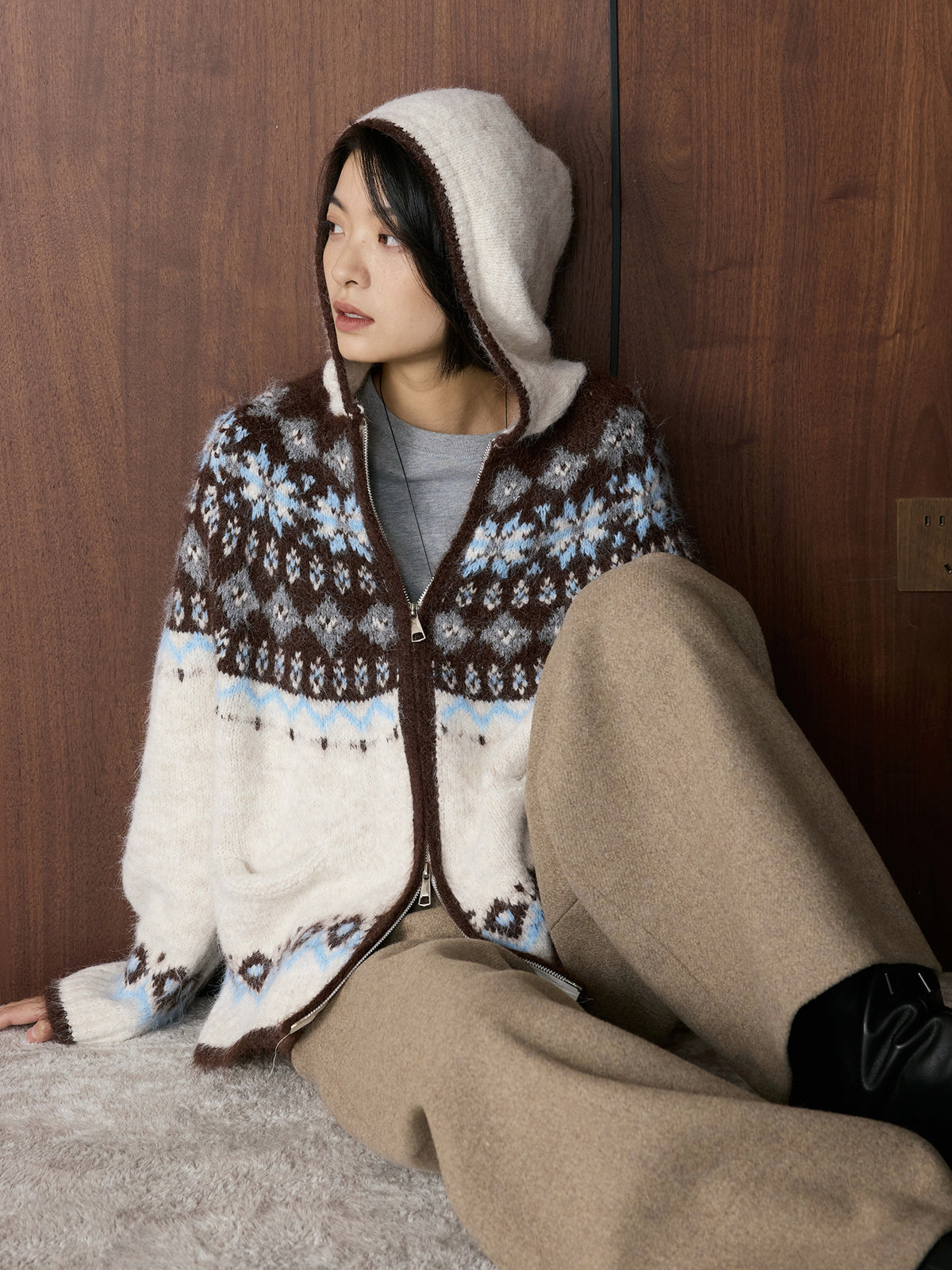 Louvre Winter New Korean Style Retro Lazy Style Jacquard Hooded Knitted Wool Sweater Loose Warm Top for Women