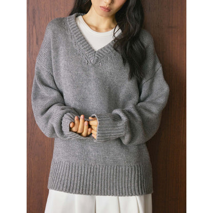Louvre Winter New French Simple Lazy Wool V Neck Sweater Loose Silhouette Thick Elegant Top for Women