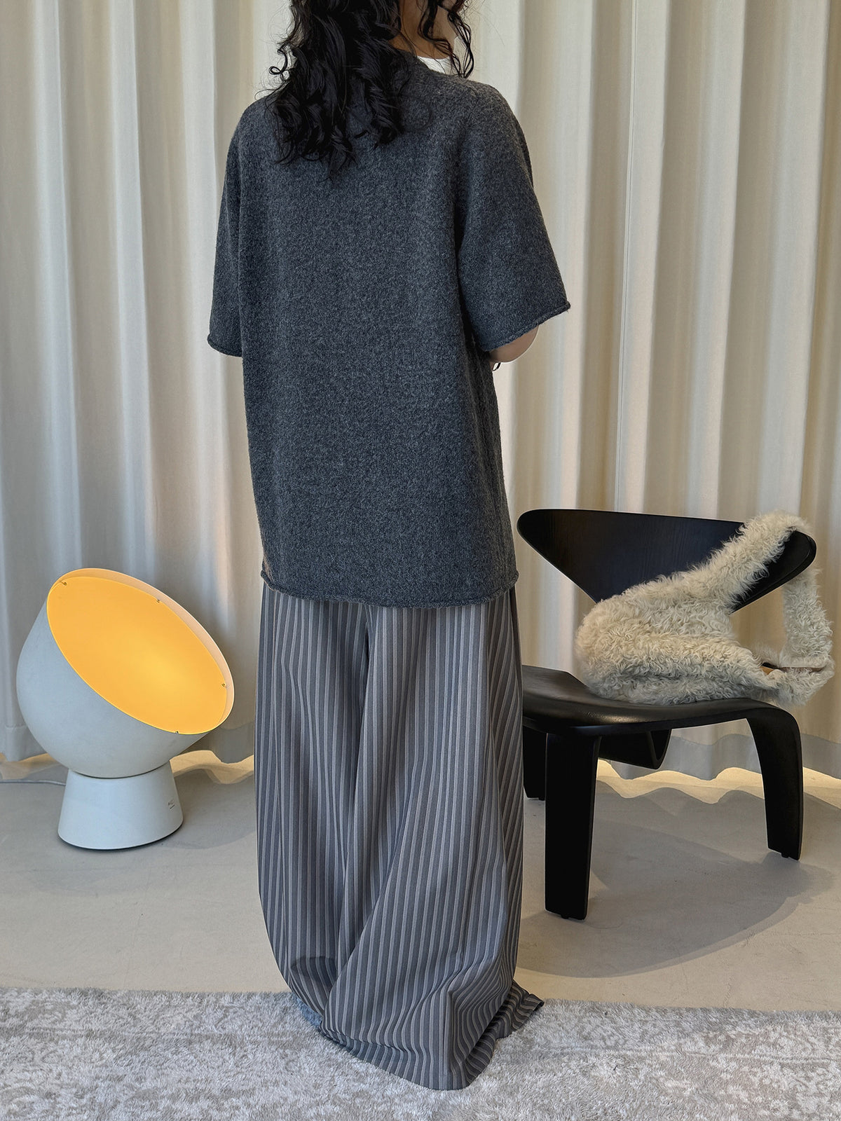 Louvre Early Spring New Korean Style Simple Round Neck Knitted Slightly Curled Sweater Soft and Comfortable Casual Top for Women