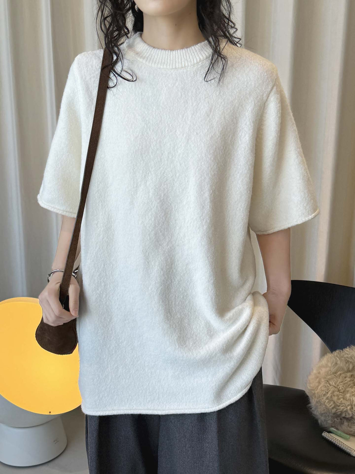 Louvre Early Spring New Korean Style Simple Round Neck Knitted Slightly Curled Sweater Soft and Comfortable Casual Top for Women