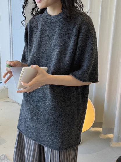 Louvre Early Spring New Korean Style Simple Round Neck Knitted Slightly Curled Sweater Soft and Comfortable Casual Top for Women