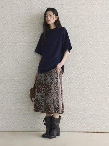Louvre Early Spring New Korean Style Simple Round Neck Knitted Slightly Curled Sweater Soft and Comfortable Casual Top for Women