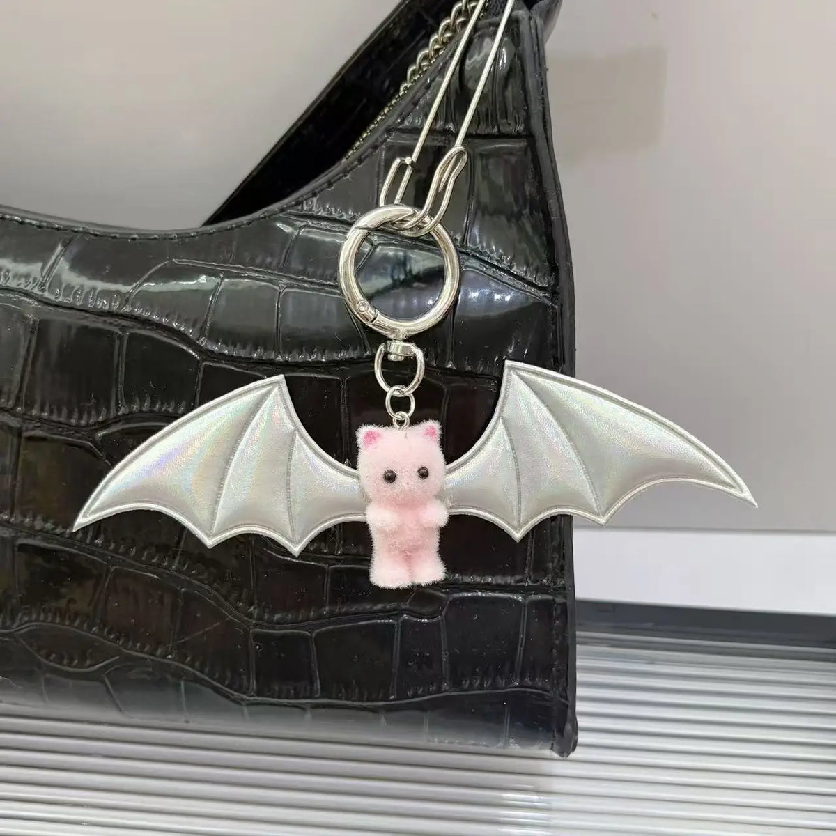Cross border Sweet Cool Hot Girl Little Bear Wings KeychainBlack and WhiteBat BagPendant MobilePhoneHanger Halloween Accessories